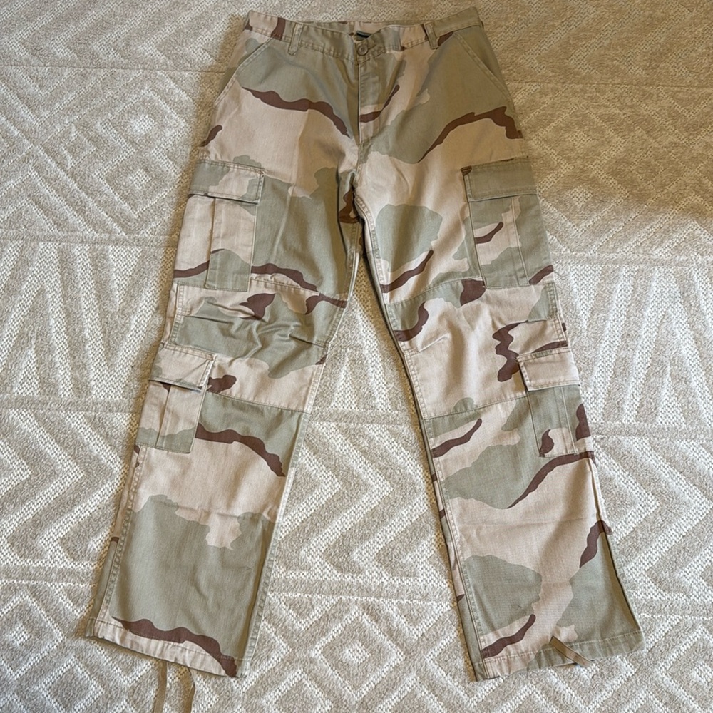 Men’s Camo Cargo Pants